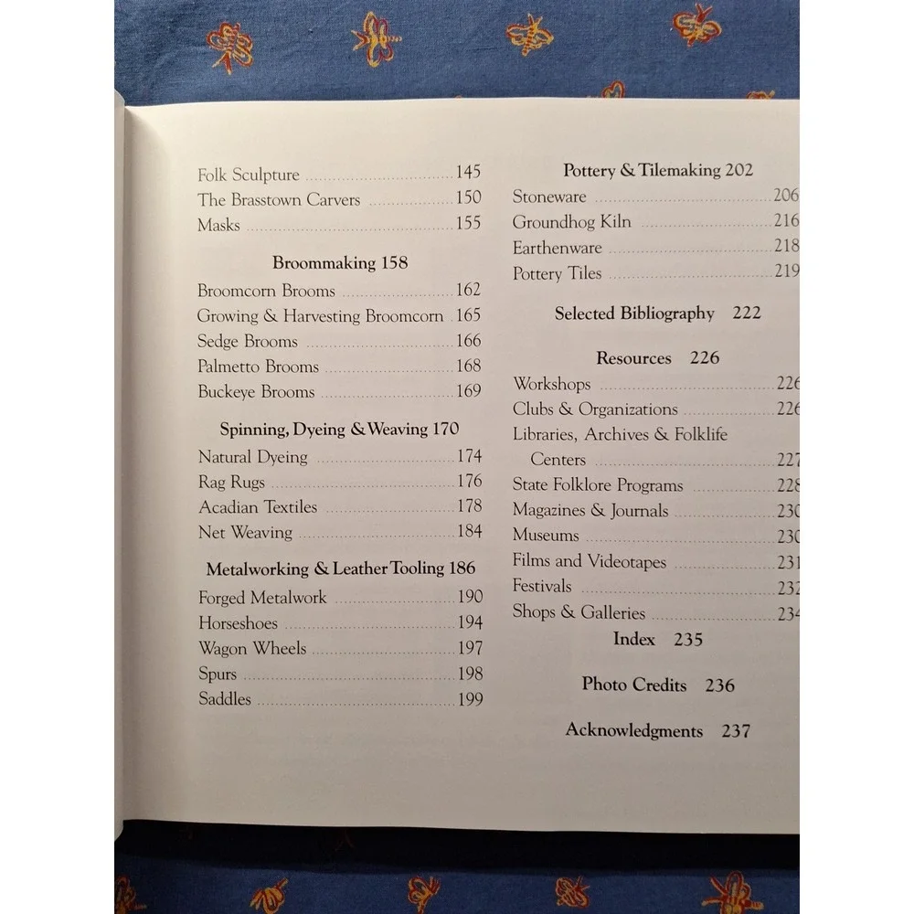 By Southern Hands, Arnow, HC,1987, new, arts and crafts of the‎ South